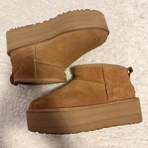 Never worn Ultra Mini Platform UGGS - Size 7 in chestnut